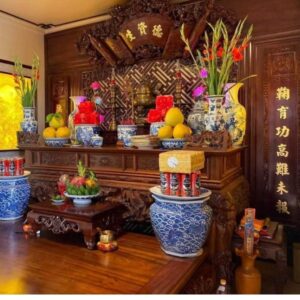 Cách Bày Trí Bàn Thờ Gia Tiên Chuẩn Phong Thủy Giúp Gia Đạo Hưng Thịnh